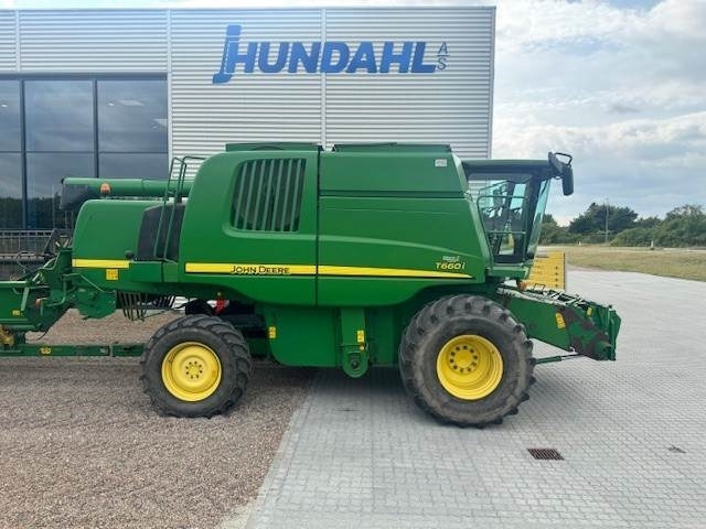 John Deere T660I - Obilný kombajn: obrázok 2 John Deere T660I - Obilný kombajn: obrázok 2