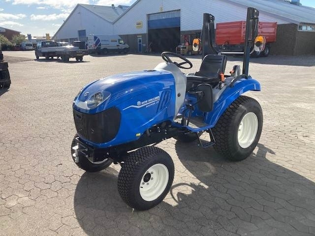 New Holland BOOMER 25 TMR - Komunálny traktor: obrázok 1 New Holland BOOMER 25 TMR - Komunálny traktor: obrázok 1