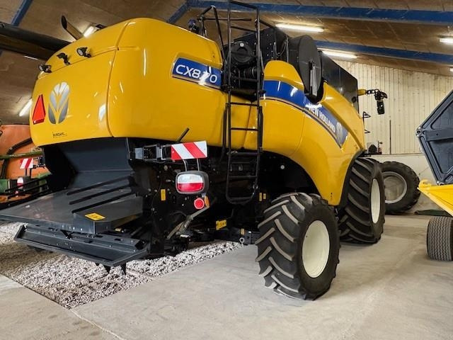 New Holland CX8.70 SLH - Obilný kombajn: obrázok 1 New Holland CX8.70 SLH - Obilný kombajn: obrázok 1