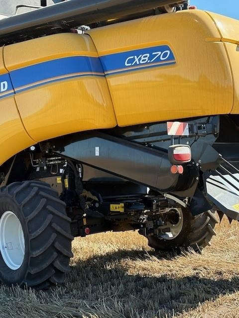 New Holland CX8.70 SLH - Obilný kombajn: obrázok 3 New Holland CX8.70 SLH - Obilný kombajn: obrázok 3