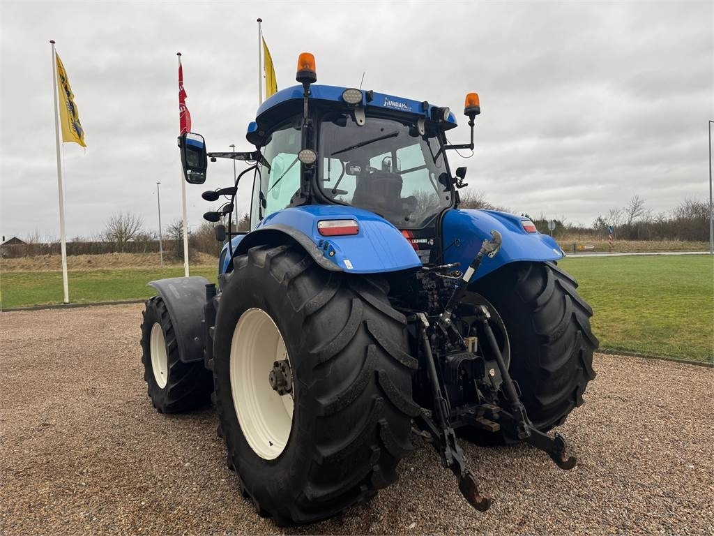 New Holland T7.220 AC - Traktor: obrázok 4 New Holland T7.220 AC - Traktor: obrázok 4