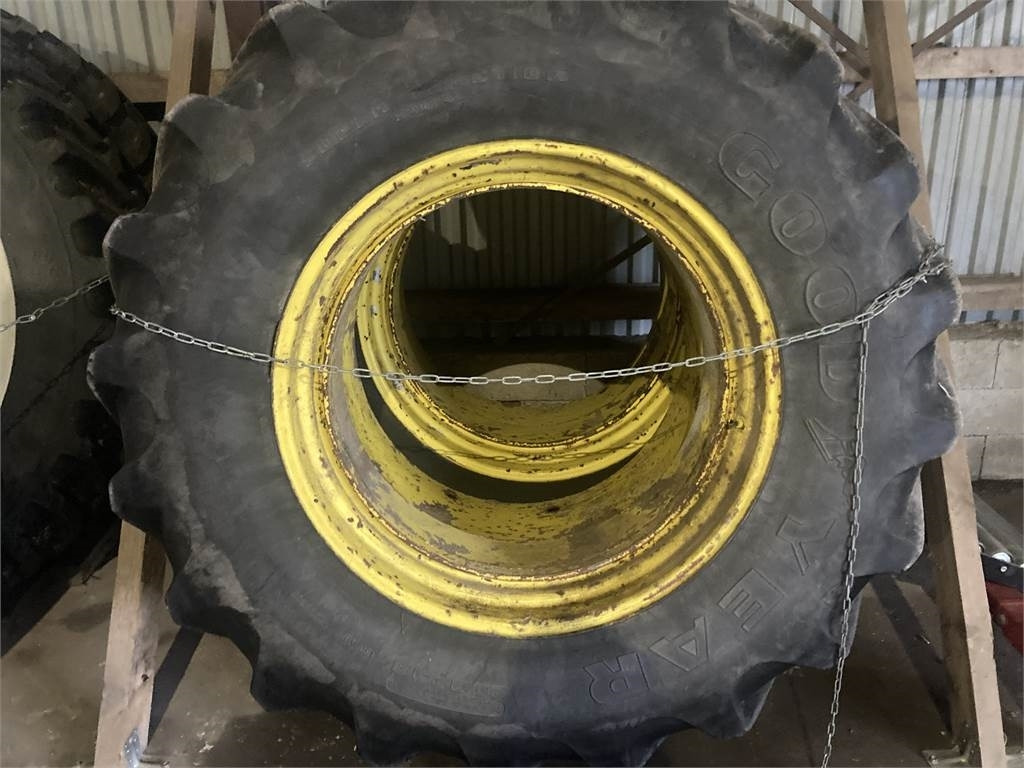 Pirelli 710/70X38 - Pneumatika pre Poľnohospodárske stroje: obrázok 1 Pirelli 710/70X38 - Pneumatika pre Poľnohospodárske stroje: obrázok 1