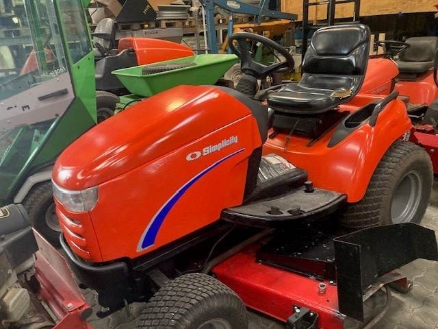 Simplicity LEGAZY 24,5HK DIESEL - Záhradná kosačka: obrázok 2 Simplicity LEGAZY 24,5HK DIESEL - Záhradná kosačka: obrázok 2