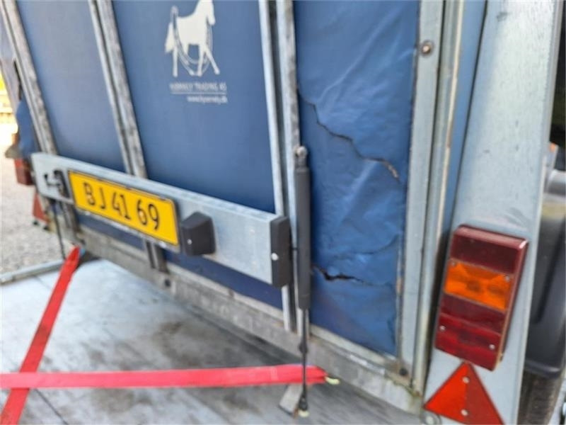 Brenderup 33 K HESTETRAILER - Príves na prepravu koní: obrázok 3 Brenderup 33 K HESTETRAILER - Príves na prepravu koní: obrázok 3