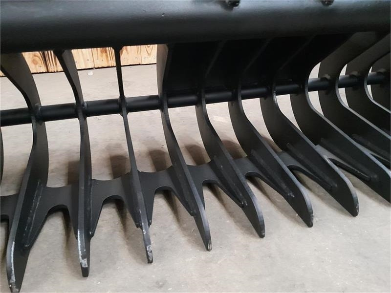 - Lyžica pre Stavebné stroje: obrázok 4 - Lyžica pre Stavebné stroje: obrázok 4