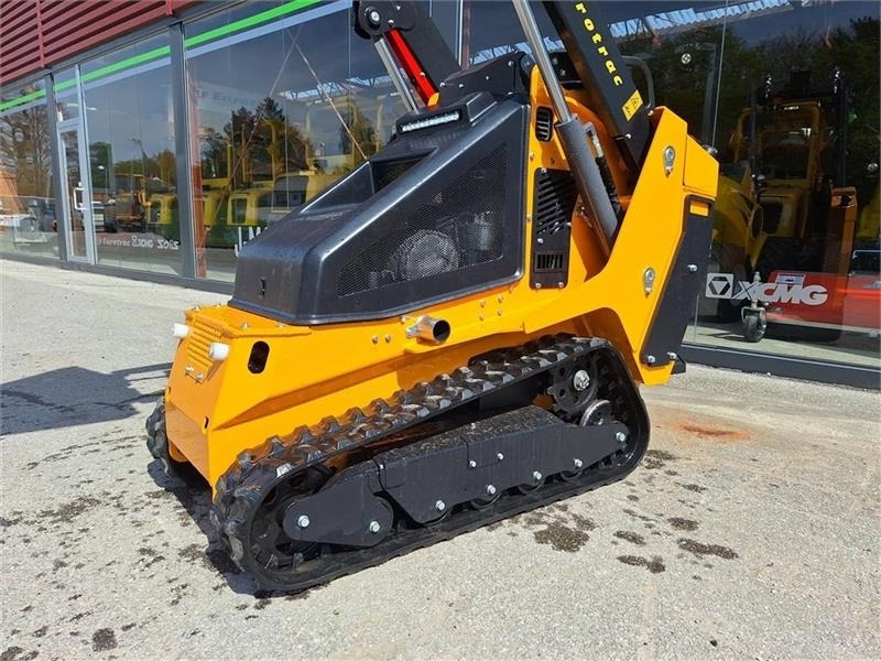 Eurotrac SK 10 - Šmykom riadený nakladač: obrázok 3 Eurotrac SK 10 - Šmykom riadený nakladač: obrázok 3