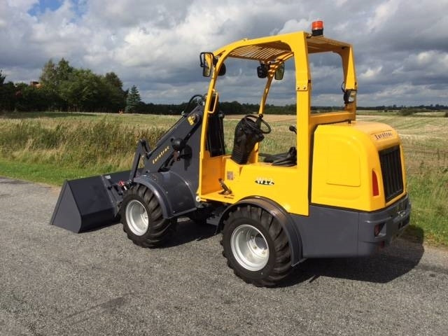 Eurotrac W12 - Kĺbový nakladač: obrázok 1 Eurotrac W12 - Kĺbový nakladač: obrázok 1