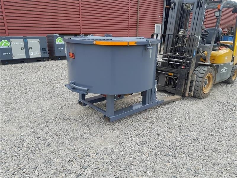 - - - FK MASCHINERY - Stavebná miešačka: obrázok 1 - - - FK MASCHINERY - Stavebná miešačka: obrázok 1