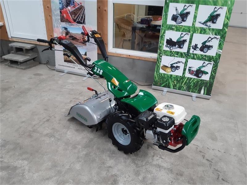 Ferrari 328 - Komunálny traktor: obrázok 1 Ferrari 328 - Komunálny traktor: obrázok 1