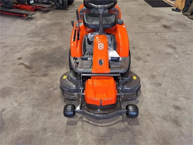 Husqvarna Rider R214 TC 103 cm klipper - Komunálny traktor: obrázok 5 Husqvarna Rider R214 TC 103 cm klipper - Komunálny traktor: obrázok 5