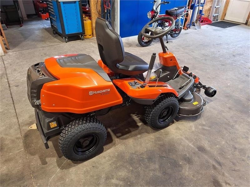 Husqvarna Rider R214 TC 103 cm klipper - Komunálny traktor: obrázok 2 Husqvarna Rider R214 TC 103 cm klipper - Komunálny traktor: obrázok 2