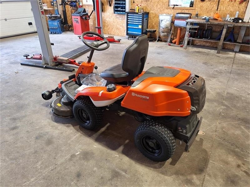 Husqvarna Rider R214 TC 103 cm klipper - Komunálny traktor: obrázok 3 Husqvarna Rider R214 TC 103 cm klipper - Komunálny traktor: obrázok 3