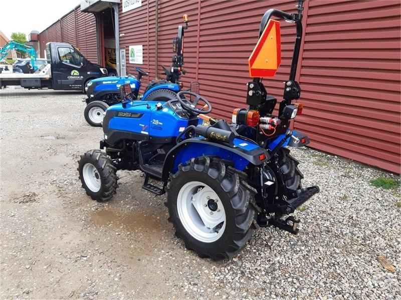 Solis 26 servostyring og brede traktor dæk - Komunálny traktor: obrázok 2 Solis 26 servostyring og brede traktor dæk - Komunálny traktor: obrázok 2