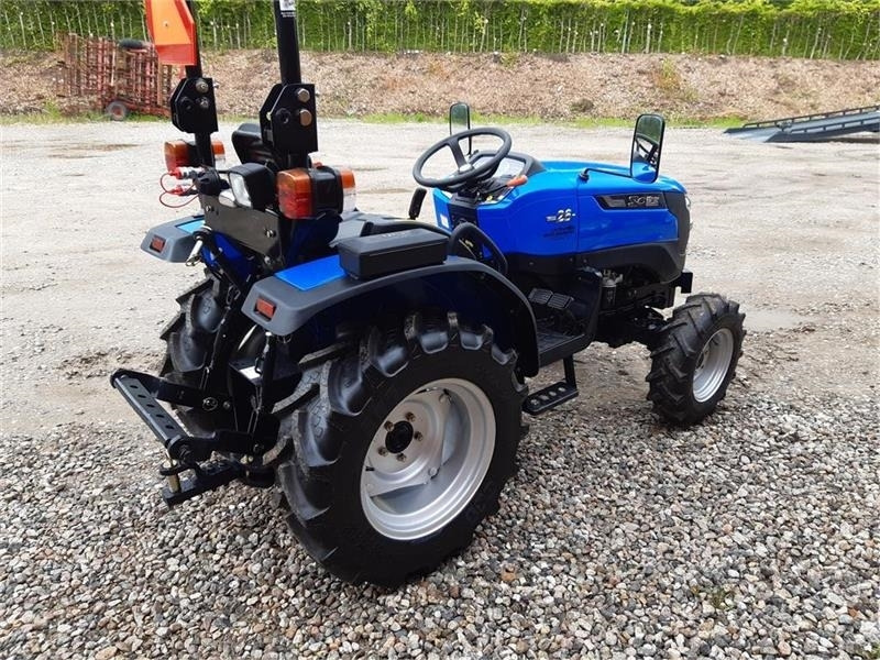 Solis 26 servostyring og brede traktor dæk - Komunálny traktor: obrázok 4 Solis 26 servostyring og brede traktor dæk - Komunálny traktor: obrázok 4