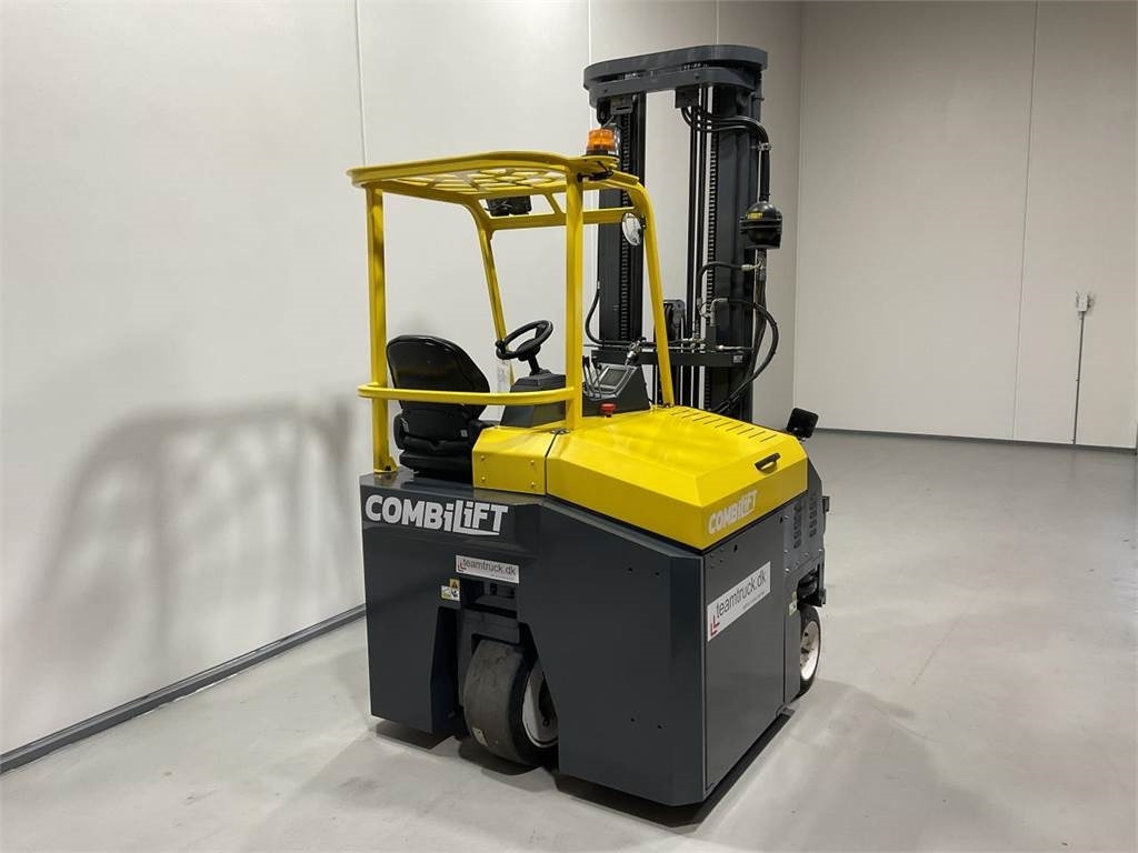 Combilift CBE3000 - 4-cestný skladový zakladač: obrázok 2 Combilift CBE3000 - 4-cestný skladový zakladač: obrázok 2