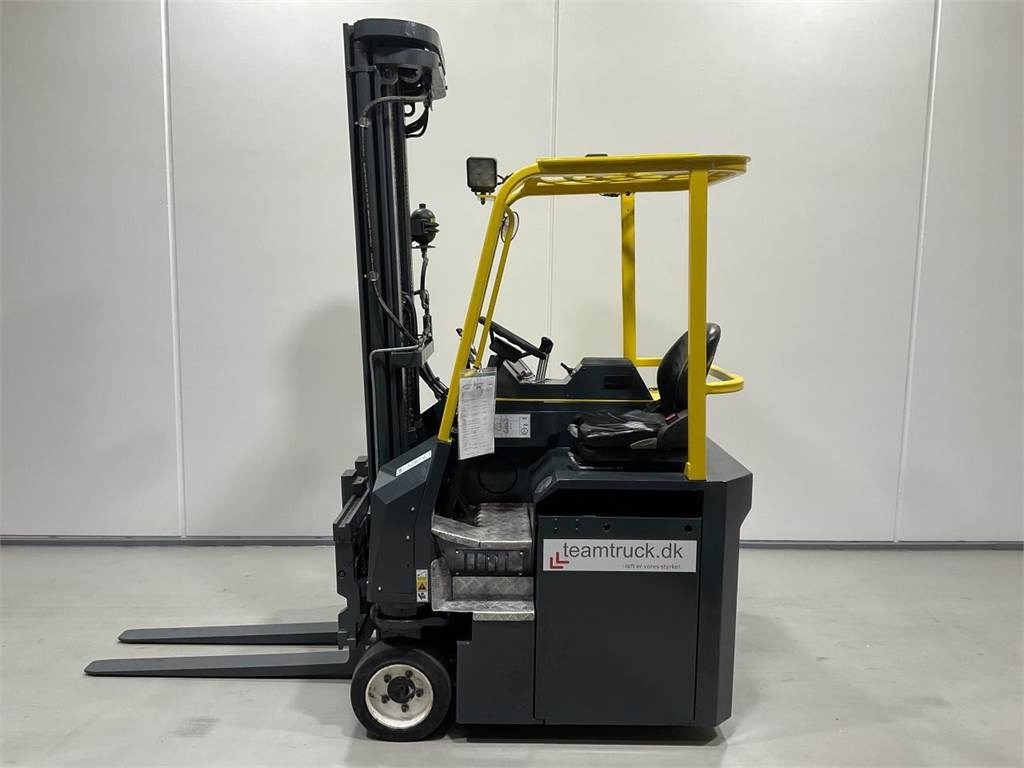 Combilift CBE3000 - 4-cestný skladový zakladač: obrázok 3 Combilift CBE3000 - 4-cestný skladový zakladač: obrázok 3