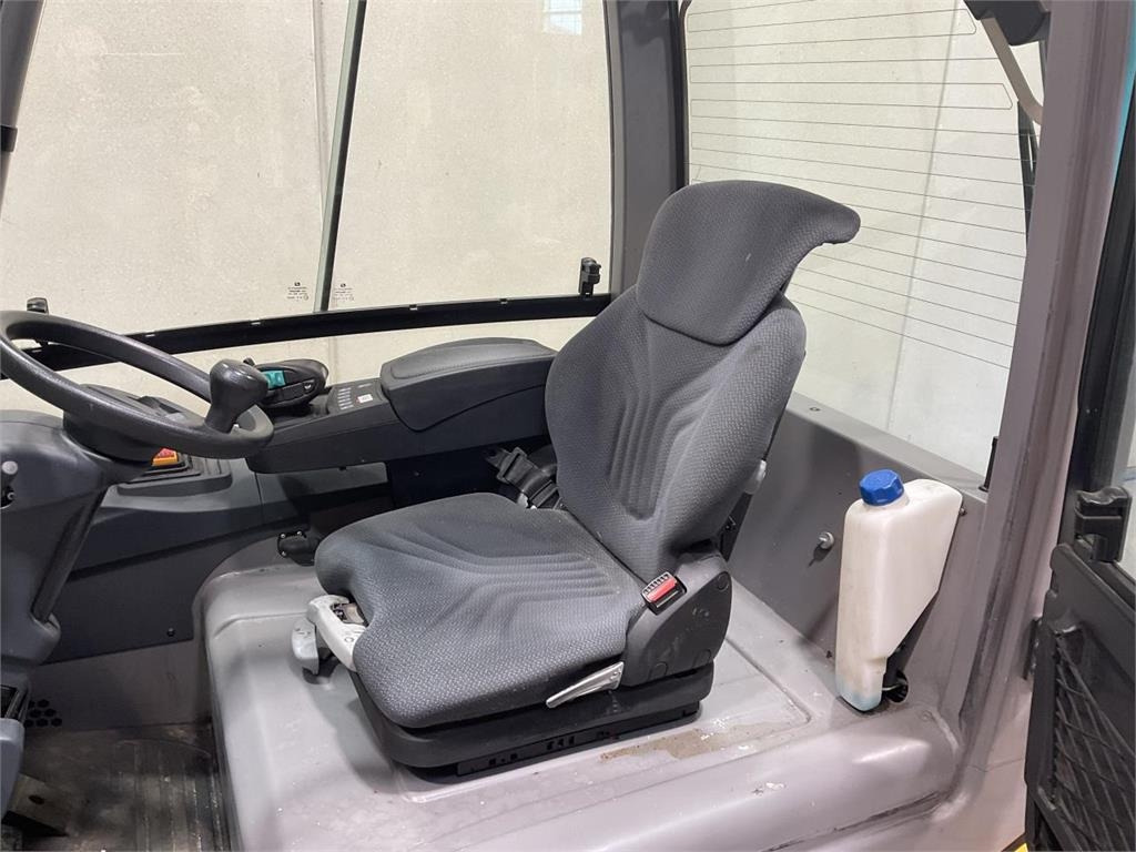 Jungheinrich EFG 425K - Elektrický vysokozdvižný vozík: obrázok 5 Jungheinrich EFG 425K - Elektrický vysokozdvižný vozík: obrázok 5