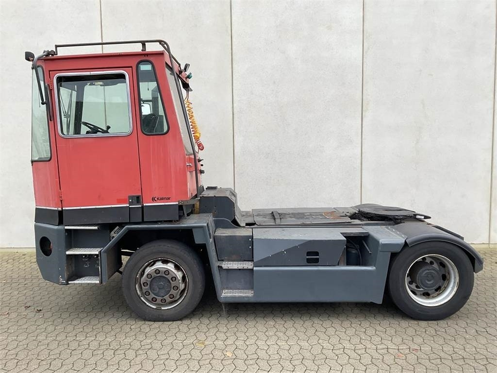 Kalmar TT2000 - Terminálový ťahač: obrázok 3 Kalmar TT2000 - Terminálový ťahač: obrázok 3