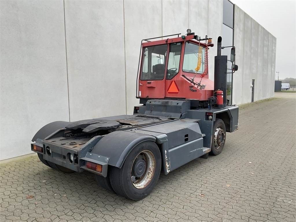 Kalmar TT2000 - Terminálový ťahač: obrázok 2 Kalmar TT2000 - Terminálový ťahač: obrázok 2