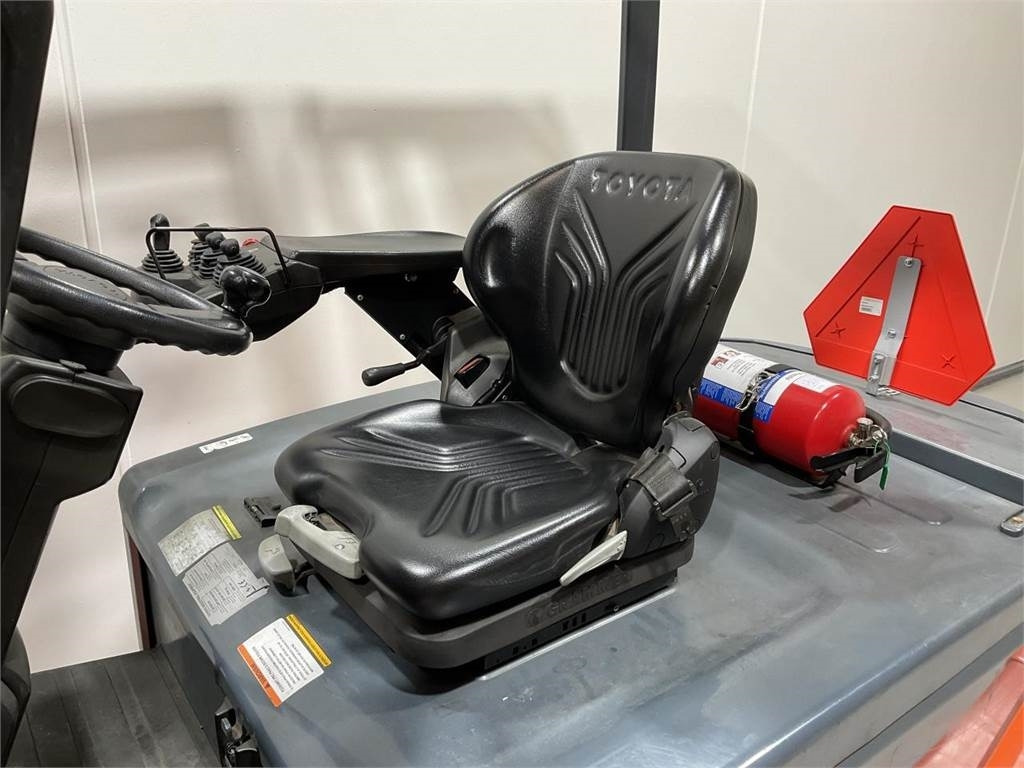 Toyota 8FBMT45 - Elektrický vysokozdvižný vozík: obrázok 5 Toyota 8FBMT45 - Elektrický vysokozdvižný vozík: obrázok 5