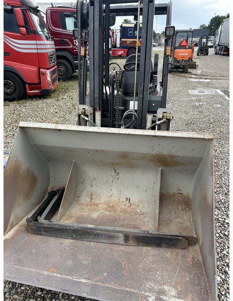 NP A18 truck with shovel and forks - Elektrický vysokozdvižný vozík: obrázok 4 NP A18 truck with shovel and forks - Elektrický vysokozdvižný vozík: obrázok 4