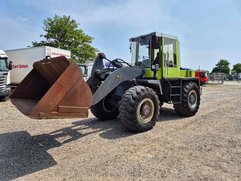 O & K L15 With bucket and quickshift - Kolesový nakladač: obrázok 1 O & K L15 With bucket and quickshift - Kolesový nakladač: obrázok 1