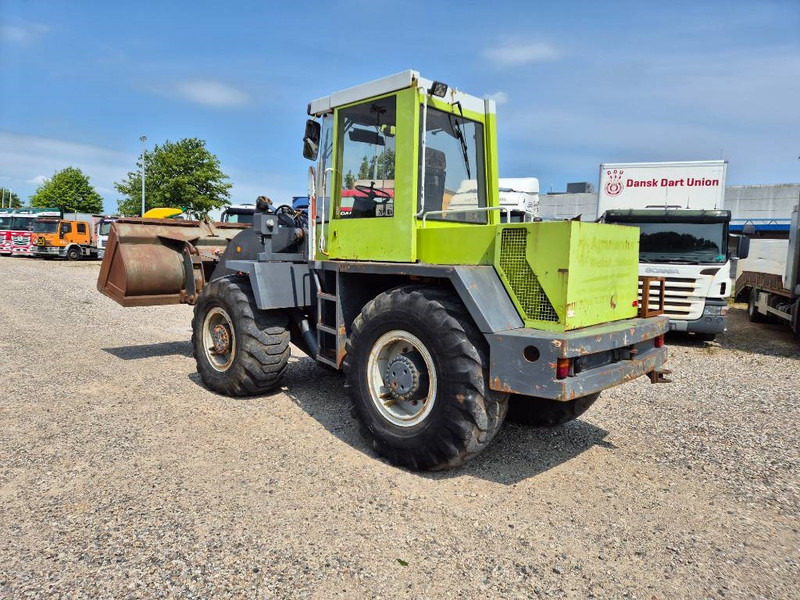 O & K L15 With bucket and quickshift - Kolesový nakladač: obrázok 3 O & K L15 With bucket and quickshift - Kolesový nakladač: obrázok 3