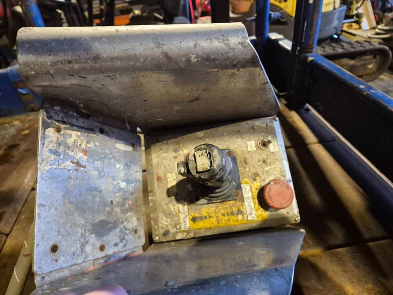 UpRight 2 persons lift - Samohybná plošiny: obrázok 5 UpRight 2 persons lift - Samohybná plošiny: obrázok 5