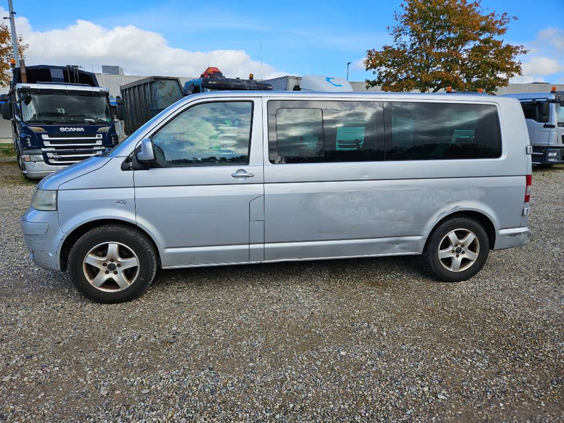 Volkswagen Caravelle 2,5 TDi 130 lang 10prs 5d - Minibus, Mikrobus: obrázok 2 Volkswagen Caravelle 2,5 TDi 130 lang 10prs 5d - Minibus, Mikrobus: obrázok 2