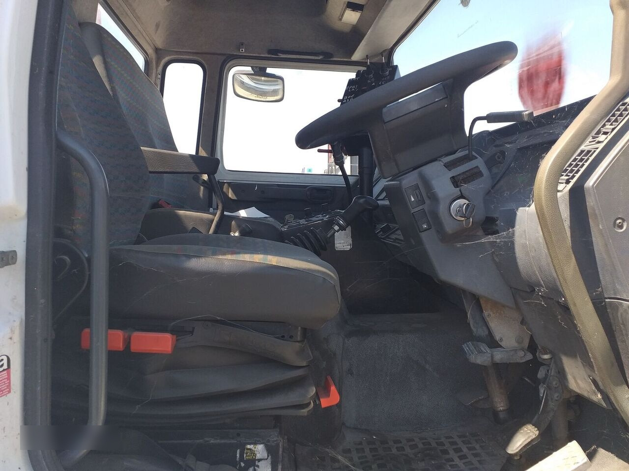 Zametacie vozidlo Renault MIDLINER 180: obrázok 7 Zametacie vozidlo Renault MIDLINER 180: obrázok 7