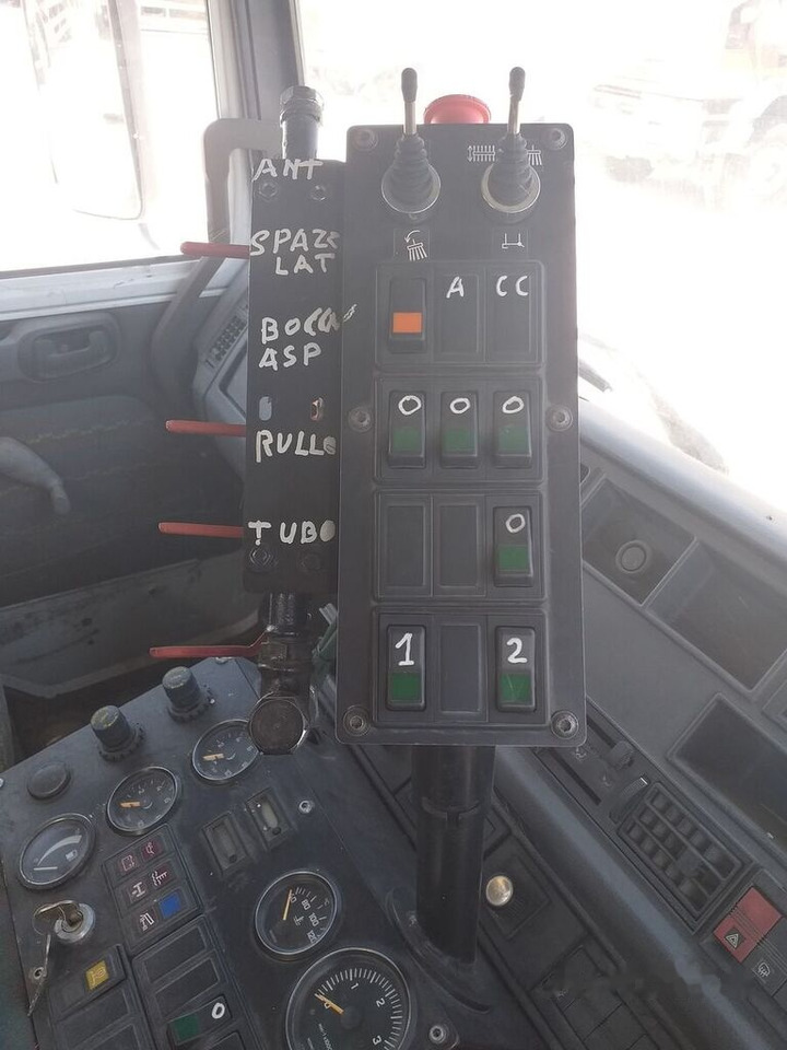 Zametacie vozidlo Renault MIDLINER 180: obrázok 8 Zametacie vozidlo Renault MIDLINER 180: obrázok 8