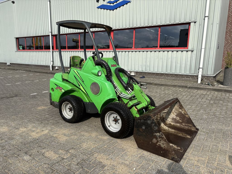 Avant 420 TDL Minishovel - Kolesový nakladač: obrázok 4 Avant 420 TDL Minishovel - Kolesový nakladač: obrázok 4