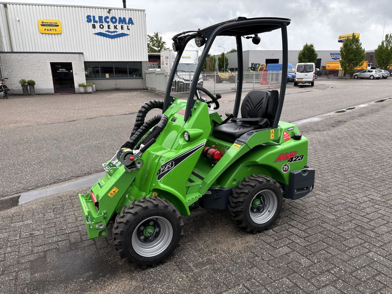 Avant 423 TDL - Kolesový nakladač: obrázok 1 Avant 423 TDL - Kolesový nakladač: obrázok 1