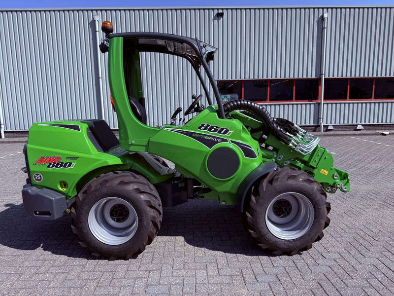 Avant 860i TDL + 1900kg 3.5 mtr 30km/h - Kolesový nakladač: obrázok 4 Avant 860i TDL + 1900kg 3.5 mtr 30km/h - Kolesový nakladač: obrázok 4