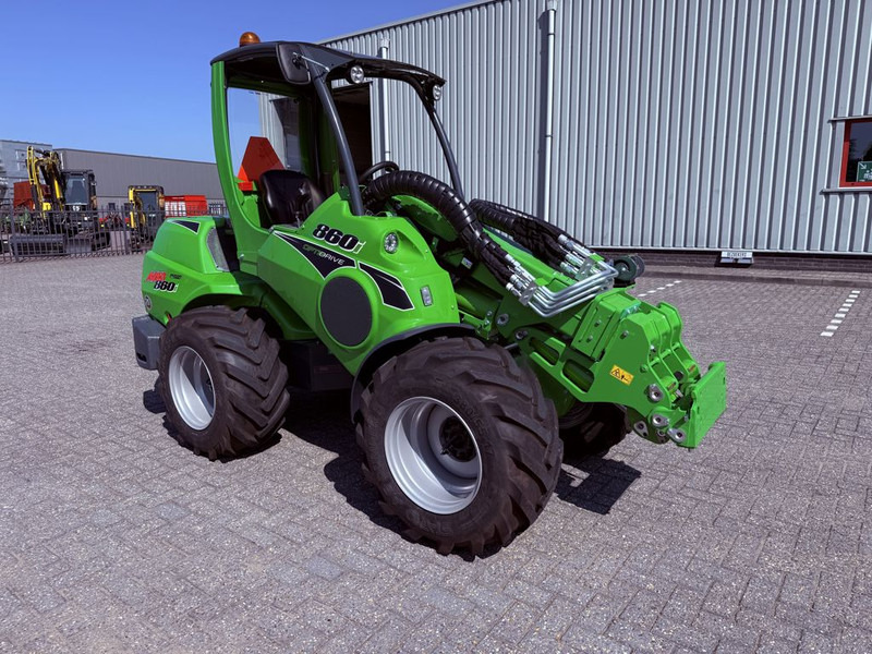 Avant 860i TDL + 1900kg 3.5 mtr 30km/h - Kolesový nakladač: obrázok 3 Avant 860i TDL + 1900kg 3.5 mtr 30km/h - Kolesový nakladač: obrázok 3