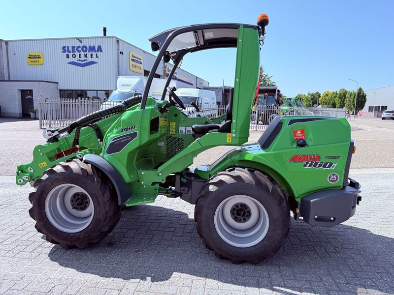 Avant 860i TDL + 1900kg 3.5 mtr 30km/h - Kolesový nakladač: obrázok 1 Avant 860i TDL + 1900kg 3.5 mtr 30km/h - Kolesový nakladač: obrázok 1
