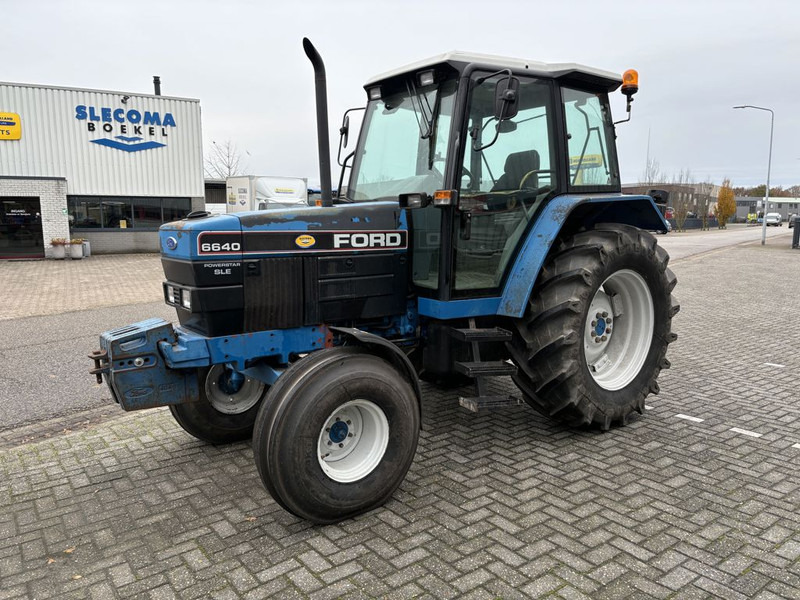 Traktor Ford 6640 SLE 2WD: obrázok 1