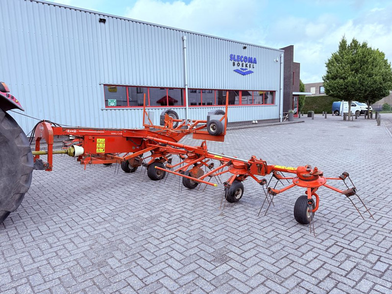 Kuhn GF8501 T - Obracač sena: obrázok 2 Kuhn GF8501 T - Obracač sena: obrázok 2