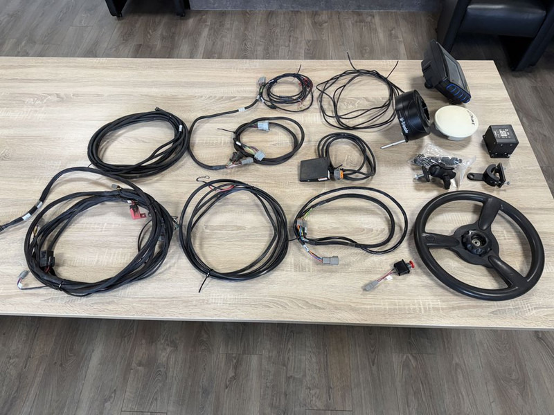 Trimble GFX-750 / New Holland FM-750 GPS - Náhradný diel pre Nákladné auto: obrázok 3 Trimble GFX-750 / New Holland FM-750 GPS - Náhradný diel pre Nákladné auto: obrázok 3