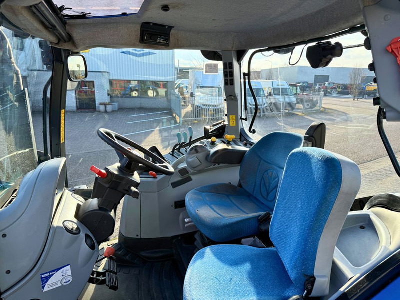 New Holland T6010 Plus + 750TL Voorlader - Traktor: obrázok 5 New Holland T6010 Plus + 750TL Voorlader - Traktor: obrázok 5