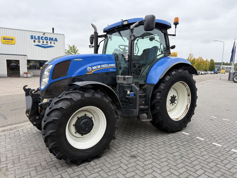 New Holland T7.210 Auto Command - Traktor: obrázok 1 New Holland T7.210 Auto Command - Traktor: obrázok 1