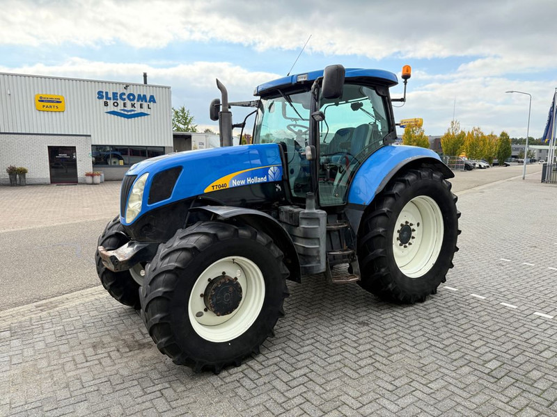 New Holland T7040 Power Command - Traktor: obrázok 1 New Holland T7040 Power Command - Traktor: obrázok 1