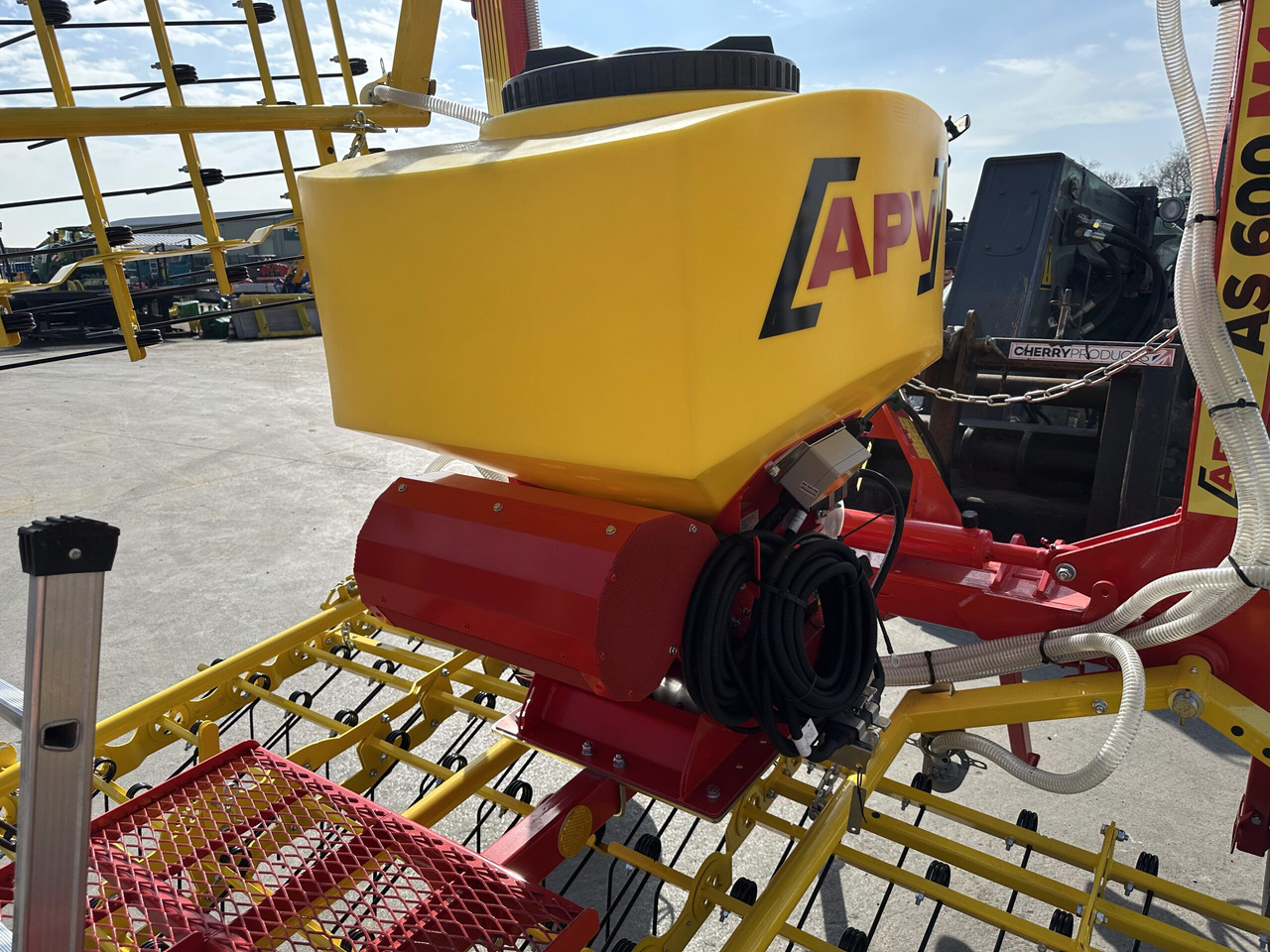 APV AS600 - Stroje na zber krmovín: obrázok 5 APV AS600 - Stroje na zber krmovín: obrázok 5