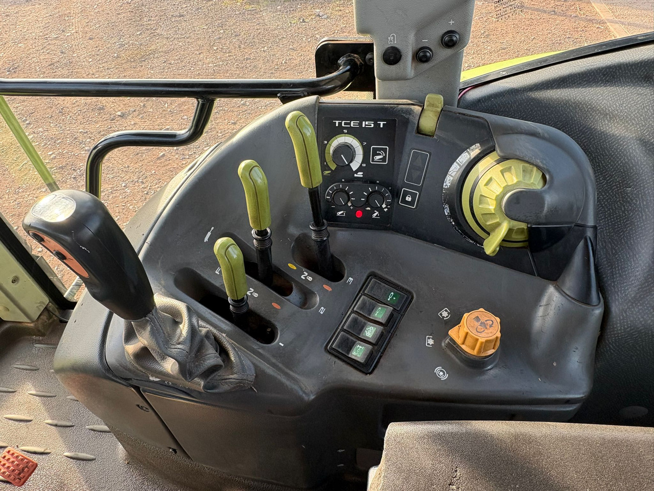 Claas Arion 620C - Traktor: obrázok 2 Claas Arion 620C - Traktor: obrázok 2