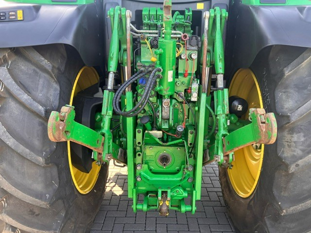 Traktor JOHN DEERE 6155R: obrázok 9