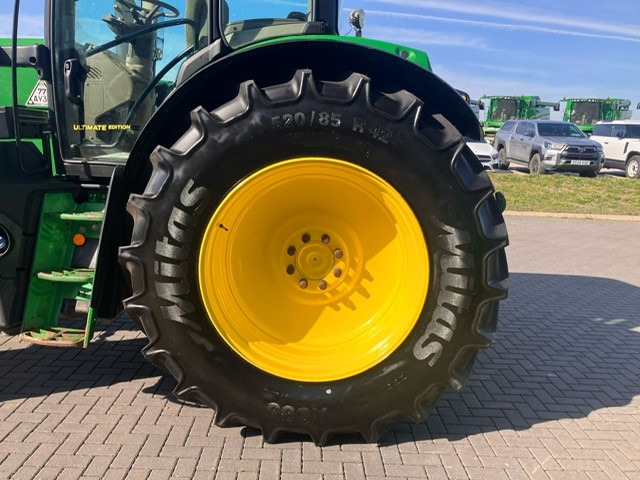 Traktor JOHN DEERE 6155R: obrázok 14
