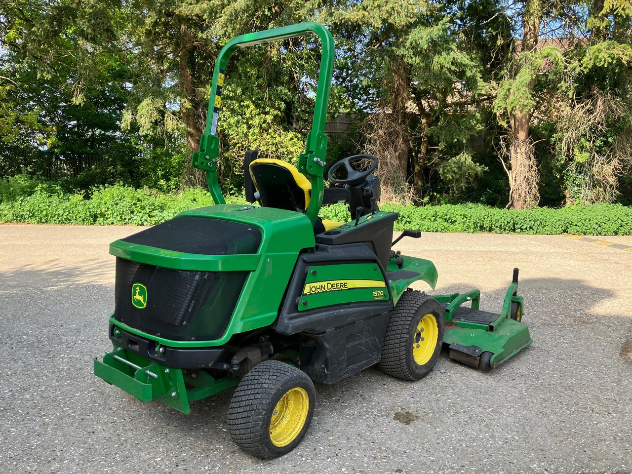 John Deere 1570 Commercial Outfront with 72 inch rear discharge deck - Záhradná kosačka: obrázok 3 John Deere 1570 Commercial Outfront with 72 inch rear discharge deck - Záhradná kosačka: obrázok 3