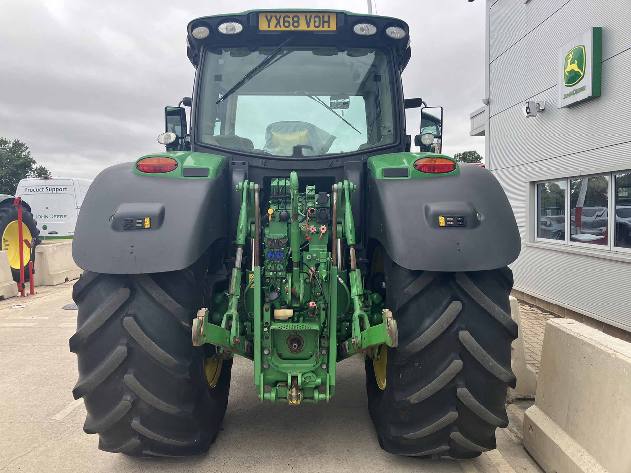 John Deere 6155R - Traktor: obrázok 4 John Deere 6155R - Traktor: obrázok 4