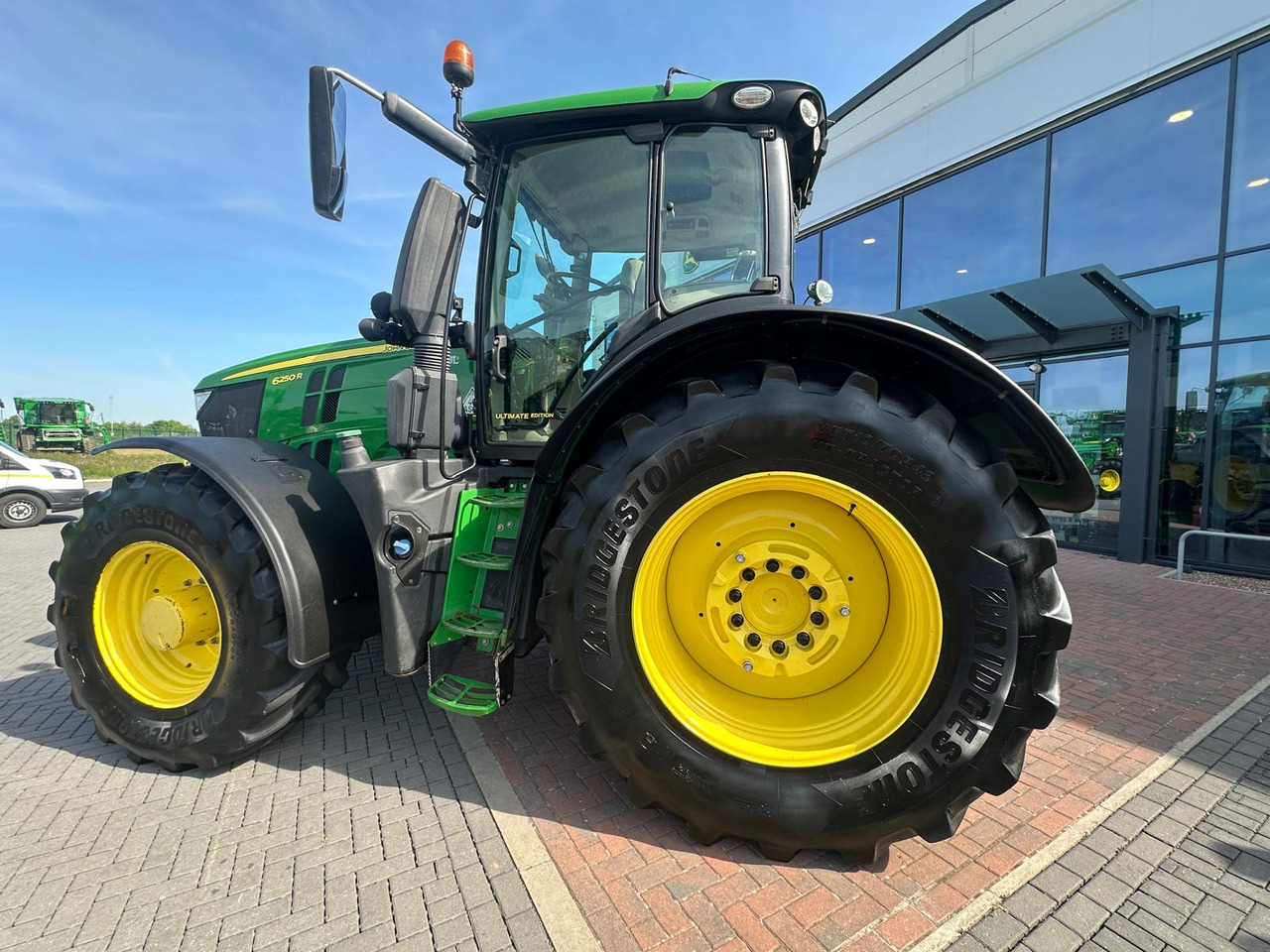 John Deere 6250R - Traktor: obrázok 5 John Deere 6250R - Traktor: obrázok 5