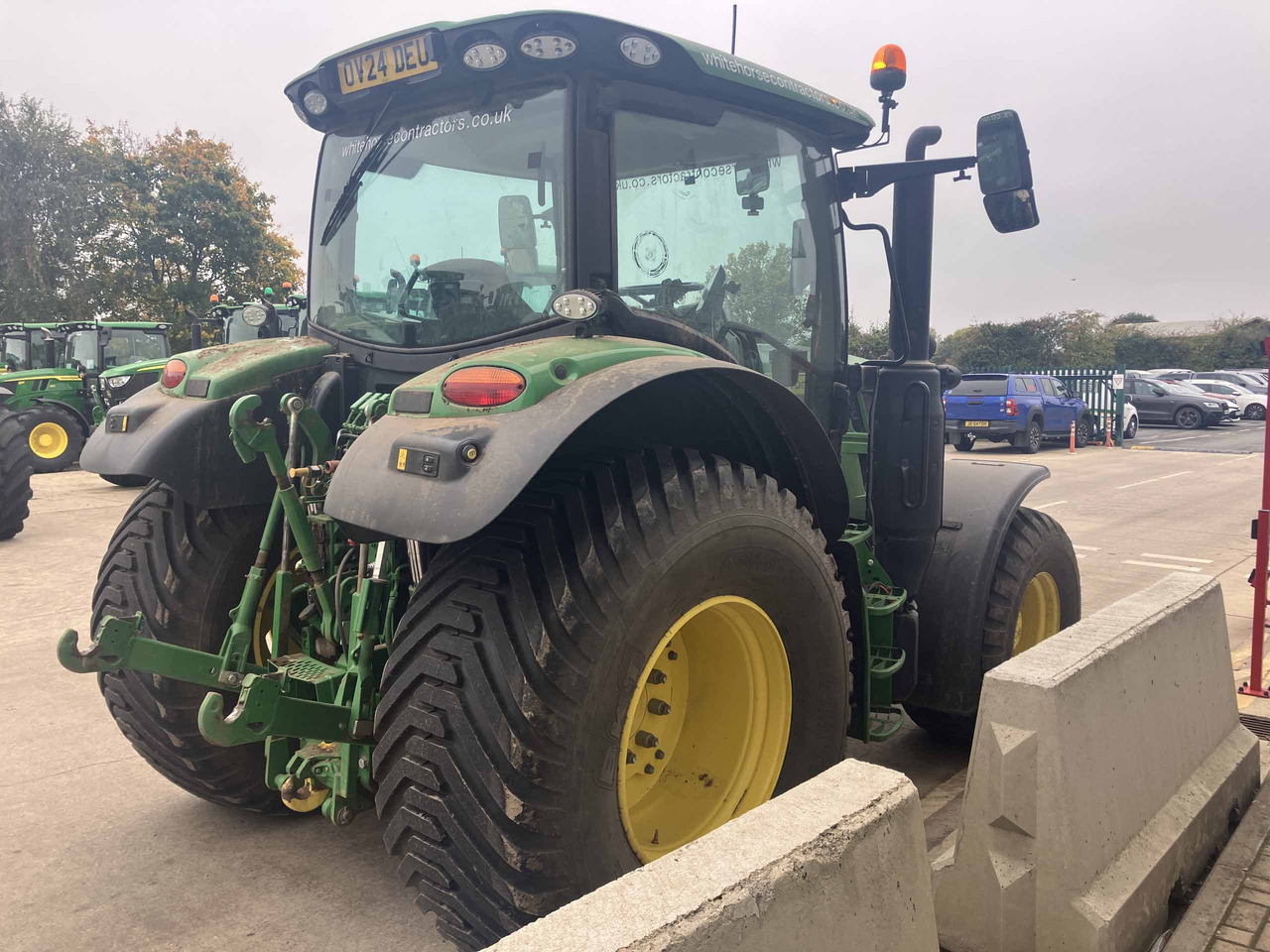 John Deere 6R 130 - Traktor: obrázok 5 John Deere 6R 130 - Traktor: obrázok 5